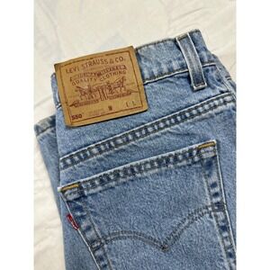Vintage Levis 550 Relaxed Fit Tapered Leg Jeans Light Wash Denim 14 LNG Canada